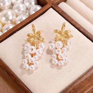 Vintage Gold Grape Leaf Pearl Earrings